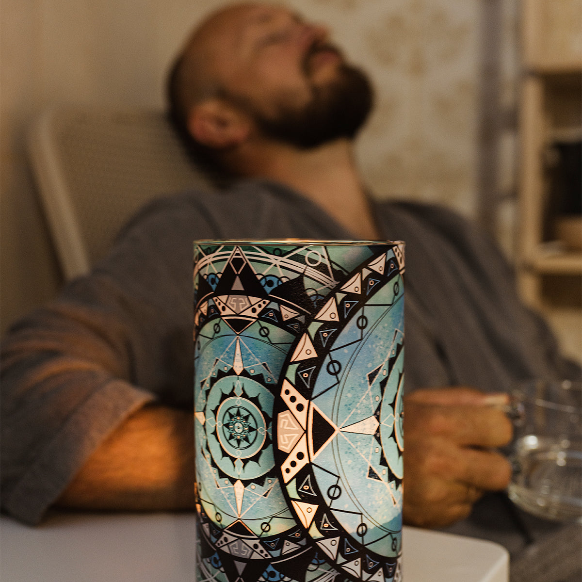 Atomra Home glass candle, Ocean Blue, Algis Kriščiūnas, glass vase, natural wax, long burning hours, DIY, perfect gift idea, luxury candle, eco, long-lasting candle, interior design
